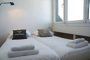 Pretty Apartment With sea View in Primel