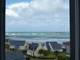 Pretty Apartment With sea View in Primel