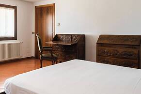 Comfortable House - Garden and Parking