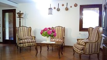 Comfortable House - Garden and Parking