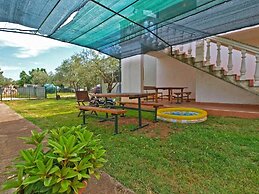 Cozy Apartment in Peroj