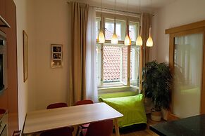 Katerina's Old Town Suite