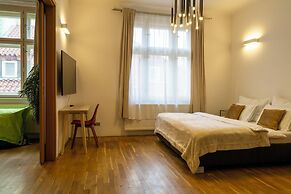 Katerina's Old Town Suite