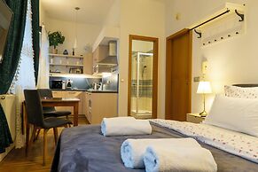 Katerina's Old Town Suite