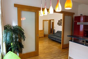 Katerina's Old Town Suite