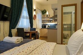 Katerina's Old Town Suite