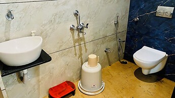 Maa Narmada Hotel & Family Restaurant