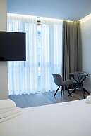 Central Promenade Naples