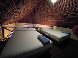 Treehouse Loft in Prime Location