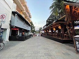 Treehouse Loft in Prime Location