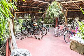 Treehouse Loft in Prime Location