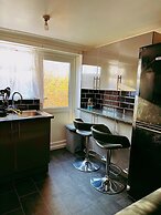 Cozy one bed Apartment Near Heathrow