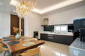 Celeste - 8BR Villa with Pool in Phuket