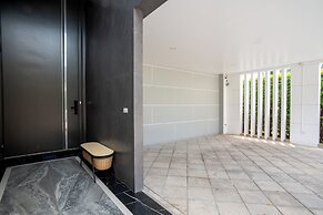 Celeste - 8BR Villa with Pool in Phuket