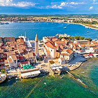 Comfortable Apartment in Umag With Parking Space