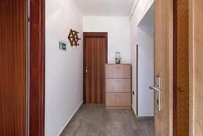Comfortable Apartment in Umag With Parking Space
