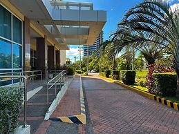 La Mirada Deluxe Suites with Oceanview