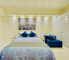 La Mirada Deluxe Suites with Oceanview