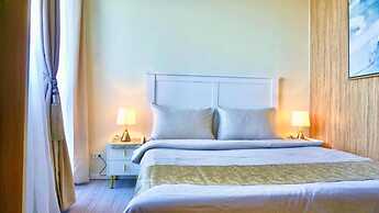 La Mirada Deluxe Suites with Oceanview