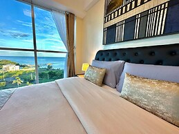La Mirada Deluxe Suites with Oceanview
