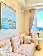 La Mirada Deluxe Suites with Oceanview