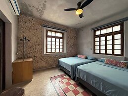 Casa con Piscina Nido Rosa