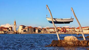 Charming Apartment in Umag With Balcony