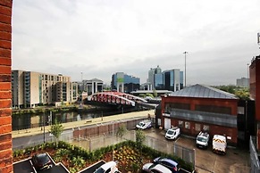 Up to 40 Percent Off Old Trafford Modern Apartment