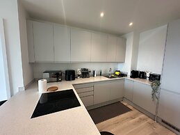 Up to 40 Percent Off Old Trafford Modern Apartment