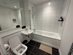 Up to 40 Percent Off Old Trafford Modern Apartment