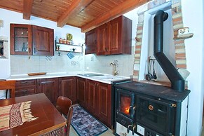 Charming House With Garden and BBQ in Galizana