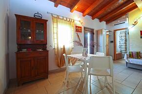 Charming House With Garden and BBQ in Galizana