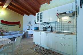 Charming House With Garden and BBQ in Galizana