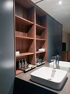L'A Suites Pentstudio West Leak Hanoi