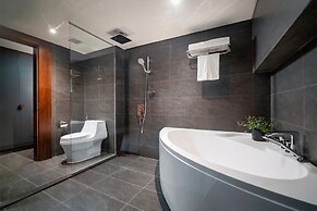 L'A Suites Pentstudio West Leak Hanoi