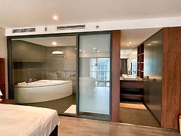 L'A Suites Pentstudio West Leak Hanoi