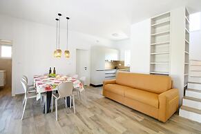 Modern Villa With Private Pool and Garden