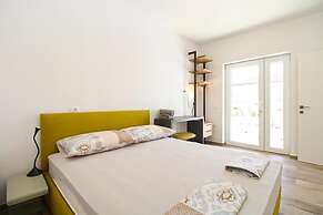 Modern Villa With Private Pool and Garden