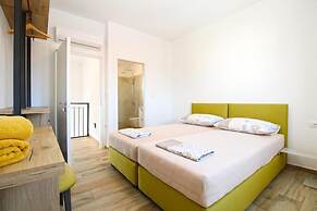 Modern Villa With Private Pool and Garden