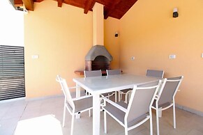 Modern Villa With Private Pool and Garden