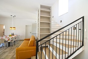 Modern Villa With Private Pool and Garden