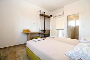 Modern Villa With Private Pool and Garden