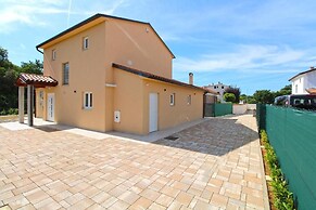 Modern Villa With Private Pool and Garden