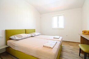 Modern Villa With Private Pool and Garden