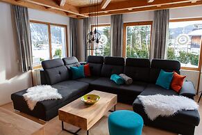 Chalet Leutasch With Ski Trail & Mountain Views