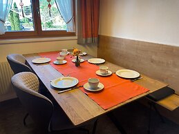 Chalet Leutasch With Ski Trail & Mountain Views