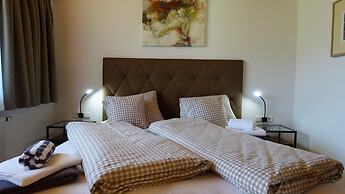 Chalet Leutasch With Ski Trail & Mountain Views