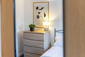 Quaint 1 Bedroom 1st Floor Flat
