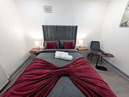 Comfortable Stay Naeem