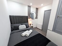 Comfortable Stay Naeem